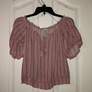 American eagle off the shoulder top (pink)